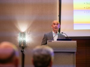 Rafael Mujeriego durante la conferencia “La reutilización del agua y la gestión integrada de los recursos” en los 25 años de APP