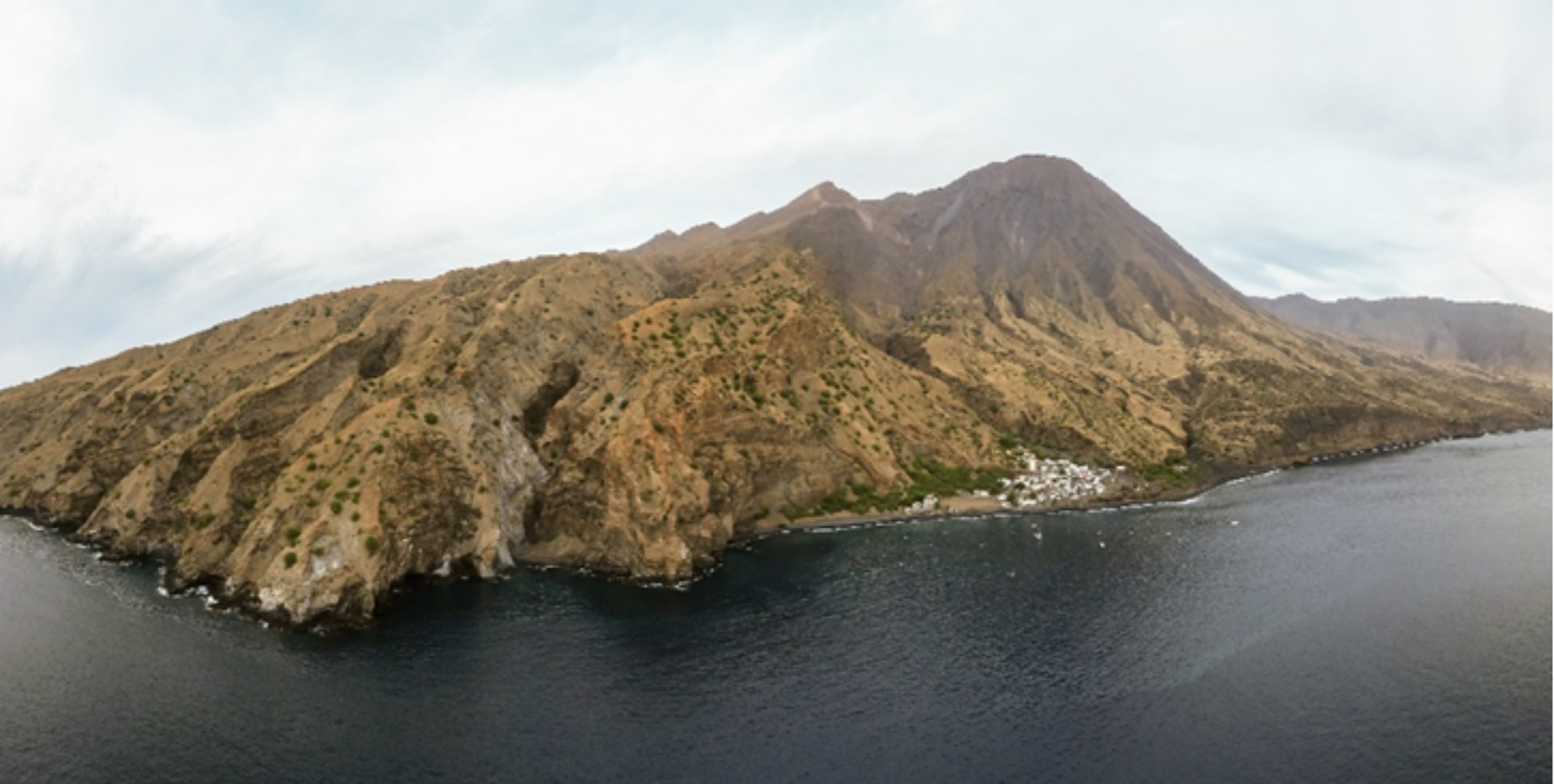 Operação Monte Trigo - Vista de Monte Trigo desde o mar.