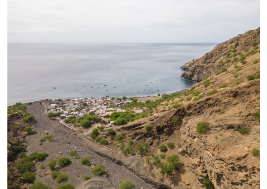 Operación Monte Trigo - Vista de Monte Trigo desde el interior de la isla.