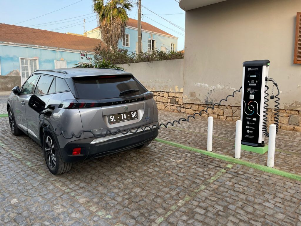 Infraestructura de movilidad eléctrica instalada por Impulso