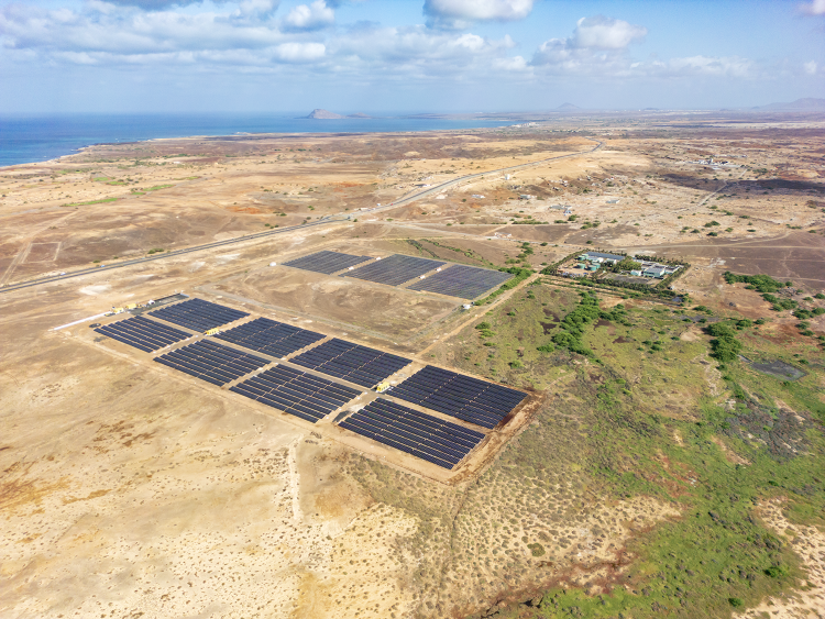 Planta fotovoltaica Santa María en Sal - Cabo Verde, ejecutada por Águas de Ponta Preta e Impulso Solar